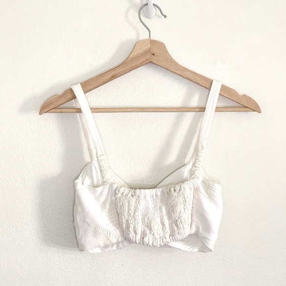 FARM Rio White Crop Top - Picture 2 of 8